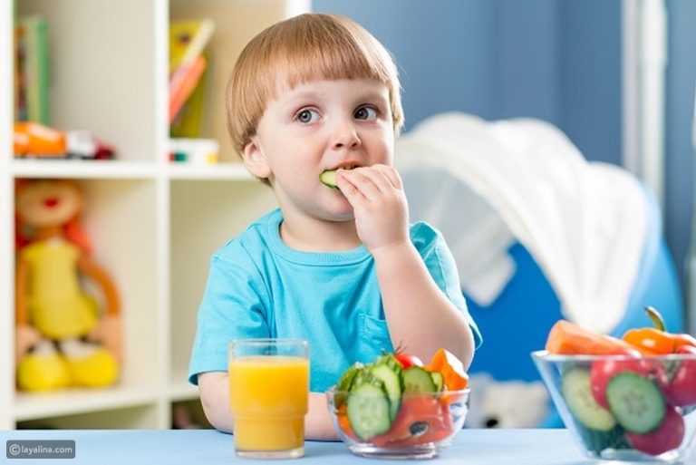 هل توجد أطعمة لتطوير دماغ الطفل