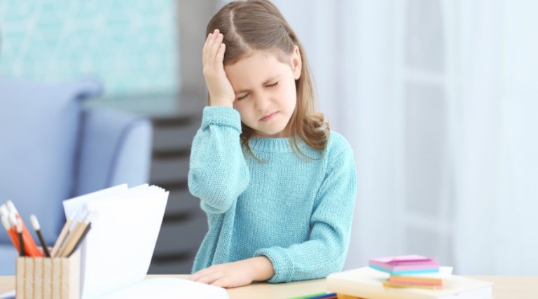ما هي أعراض أمراض الأعصاب عند الأطفال