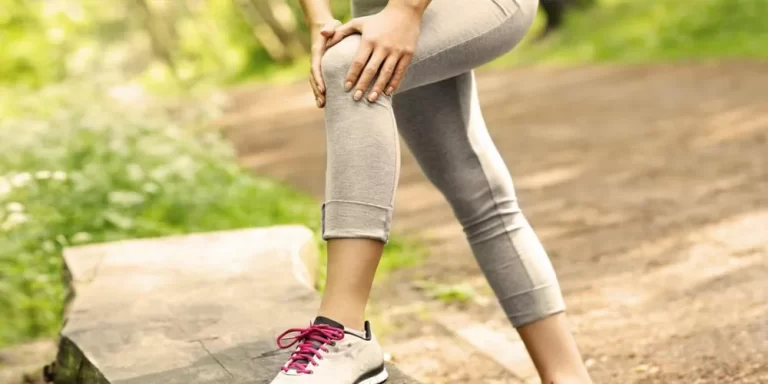 هل يمكن علاج آلام الركبة بالأعشاب ؟ maroc doc